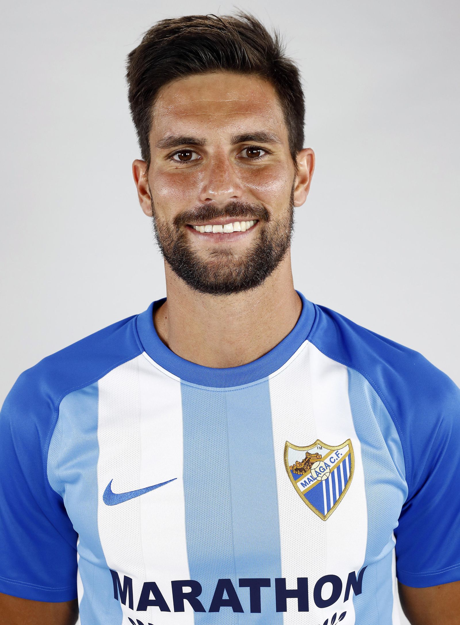 Adrián, la barrera entre el bien y el mal