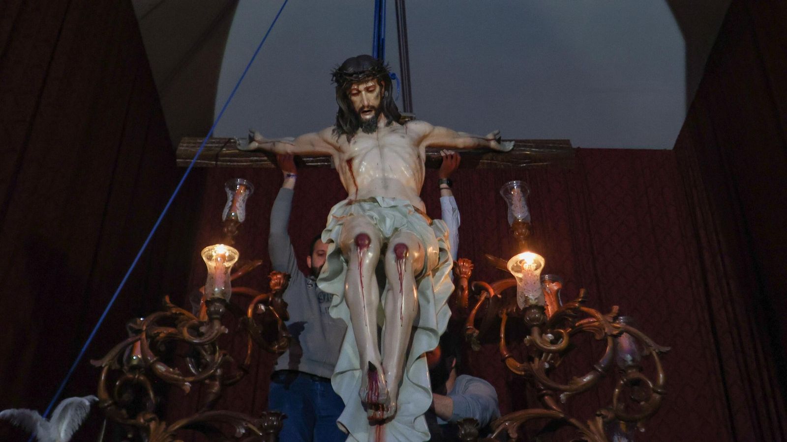 Así vivió Granada la Entronización del Santísimo Cristo de la Redención 2025