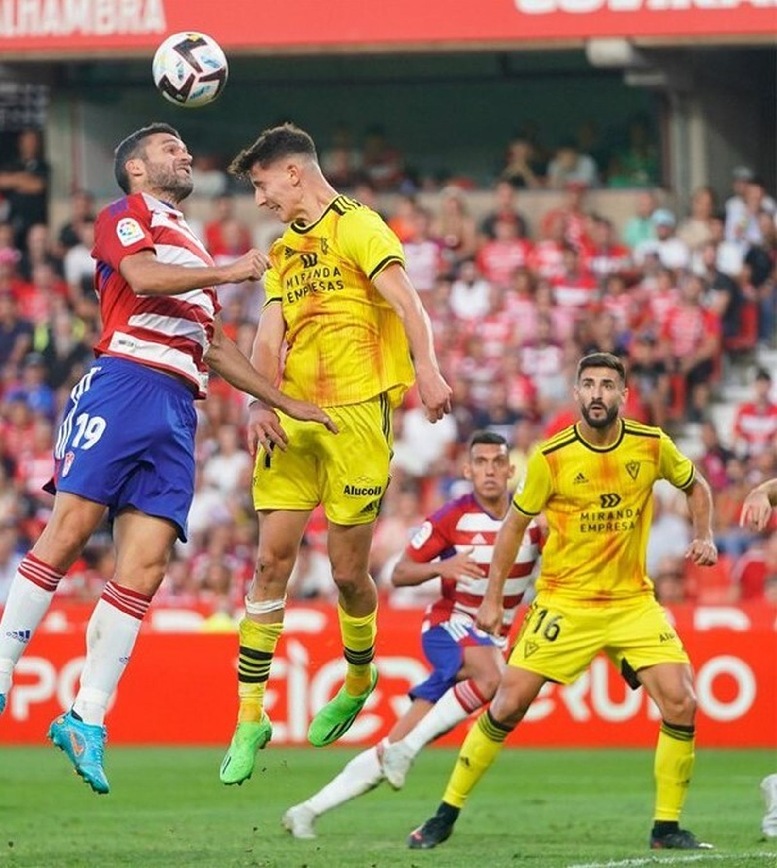 Jorge Molina, en acción en el partido ante el Mirandés