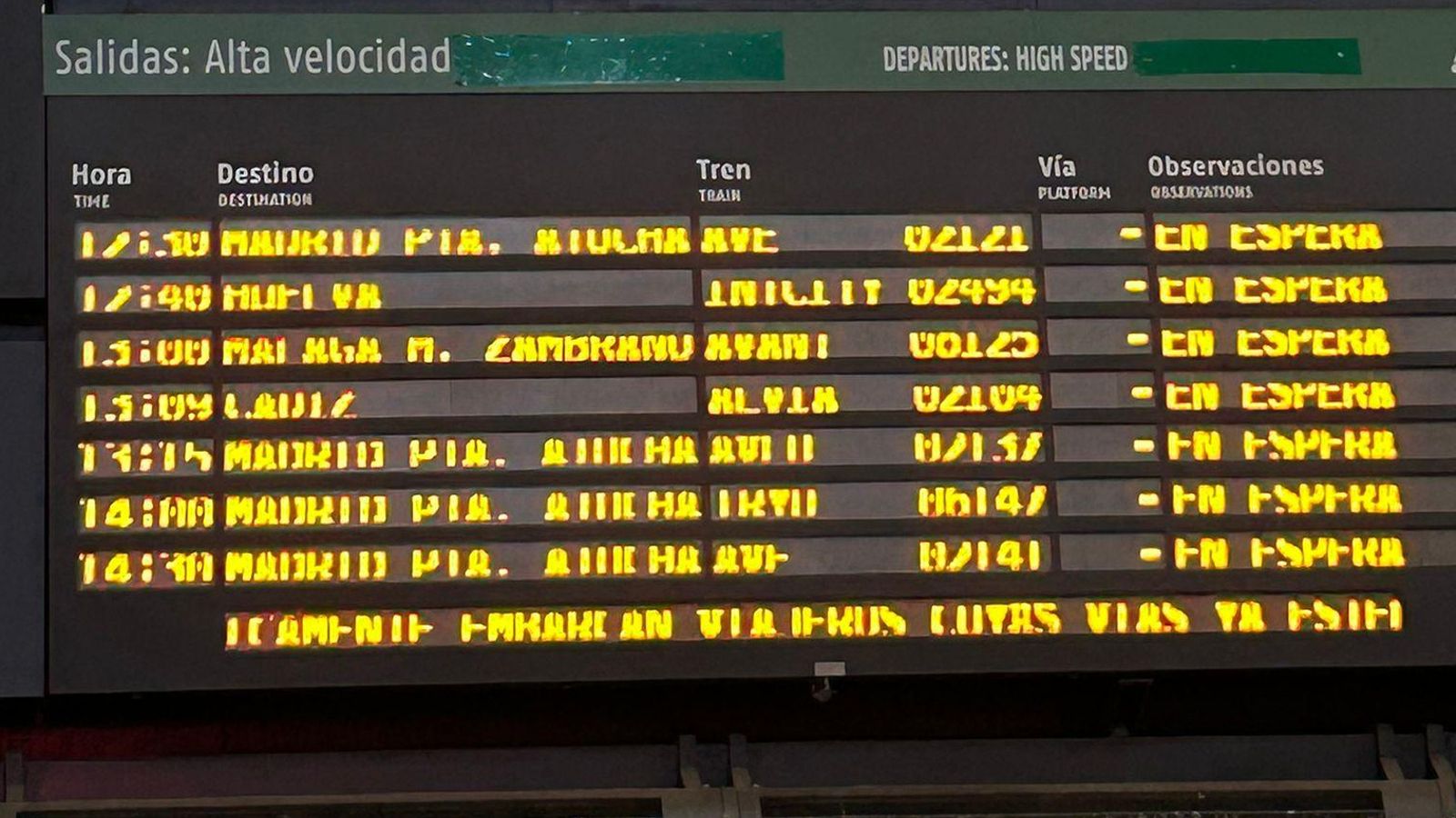 Paneles en la estación de Santa Justa Paneles en la estación de Santa Justa
