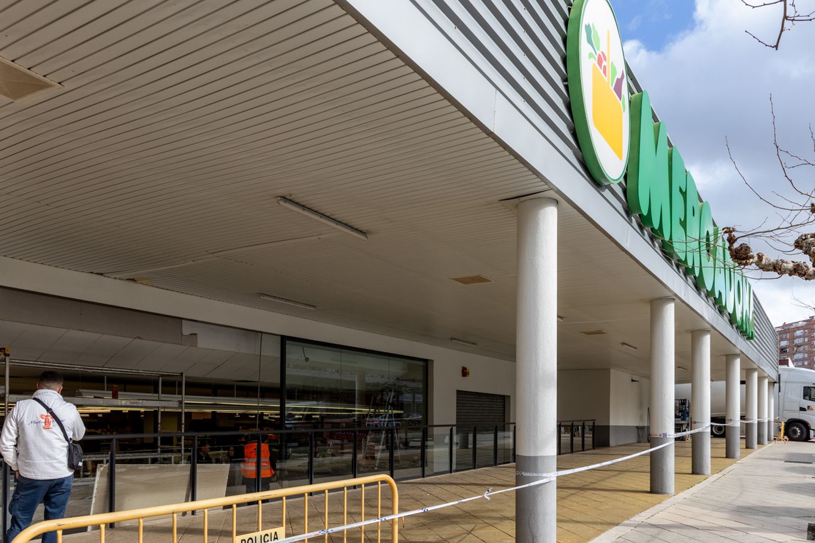 Las fuertes rachas de viento de la borrasca Leonardo dejan estas imágenes en Jaén