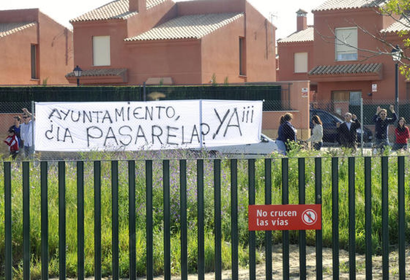 Pancarta en Sanlúcar la Mayor.

Foto: Juan Carlos Vazquez
