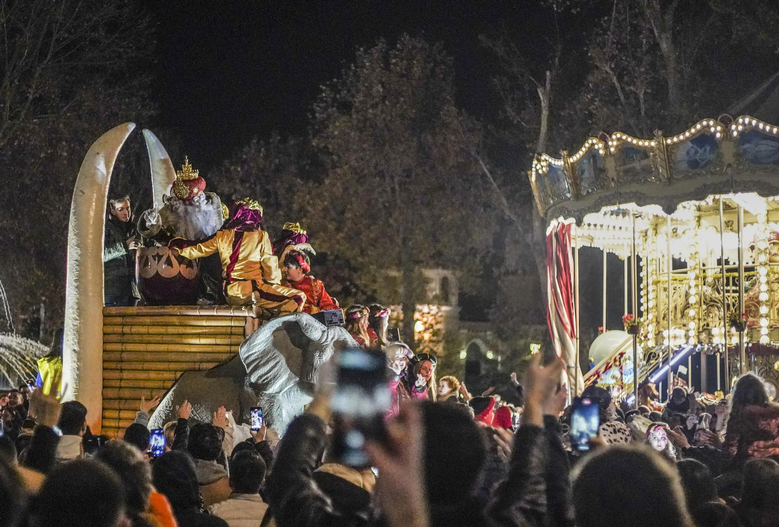 La cabalgata de los Reyes Magos de Granada, en imágenes