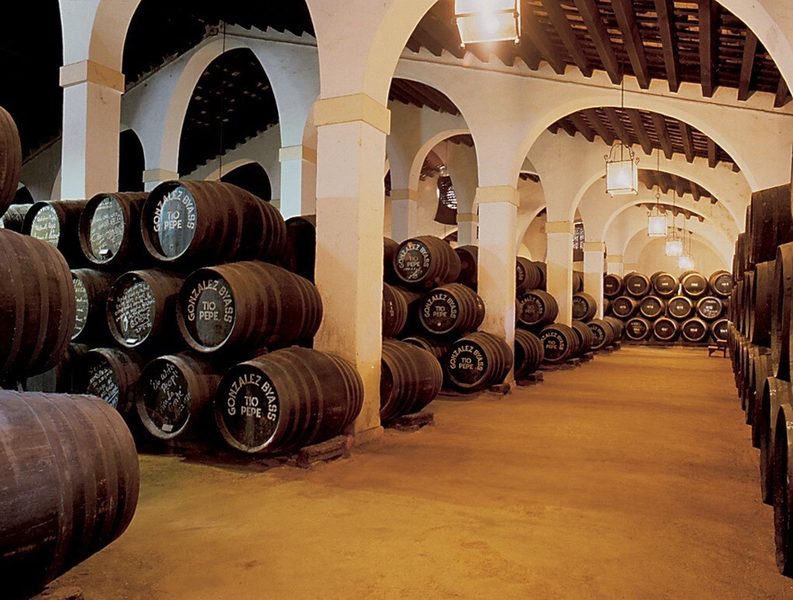 Andanas de botas de vinos de Jerez, en González Byass.