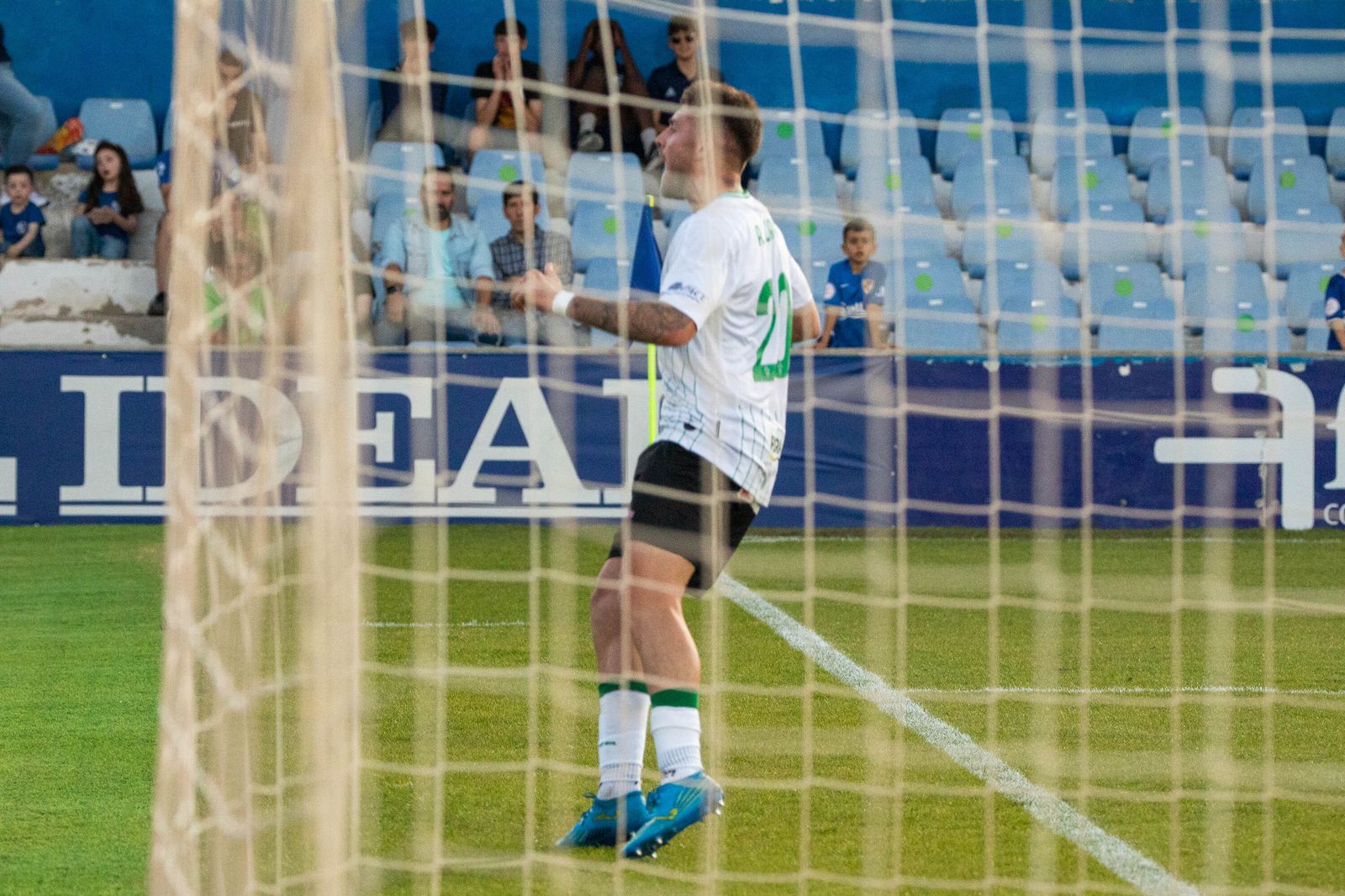 Las imágenes de la afición del Córdoba CF en Linares