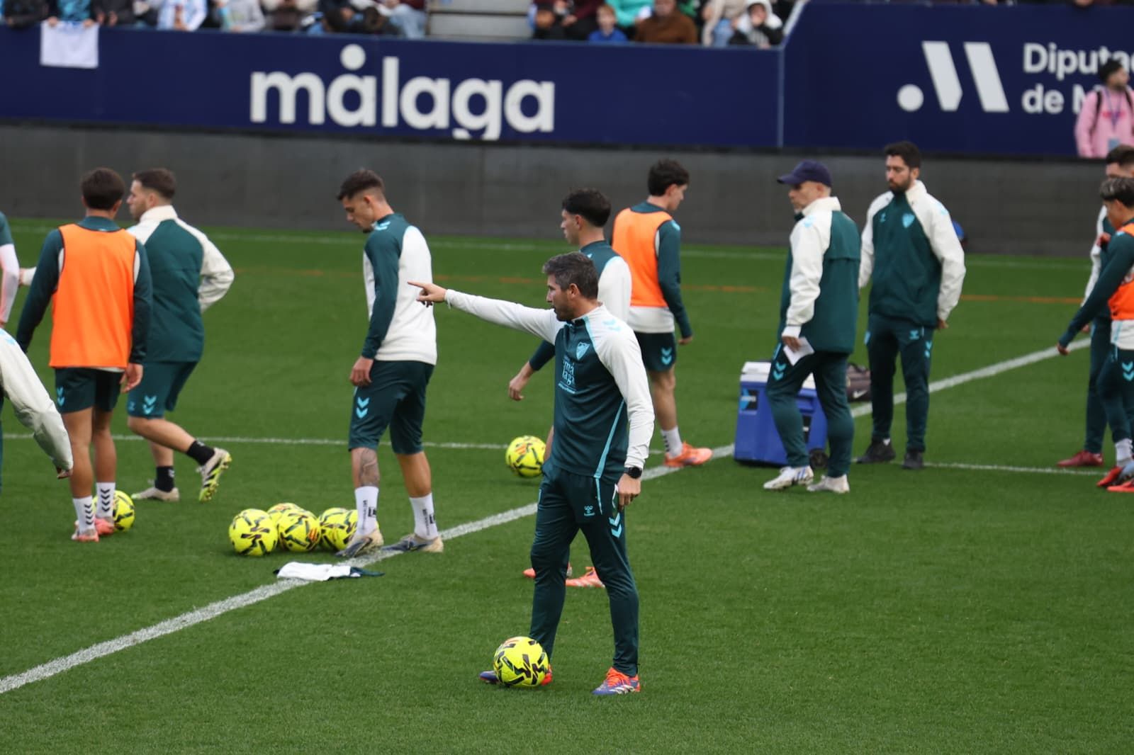 Búscate en las fotos del entrenamiento del Málaga CF en La Rosaleda
