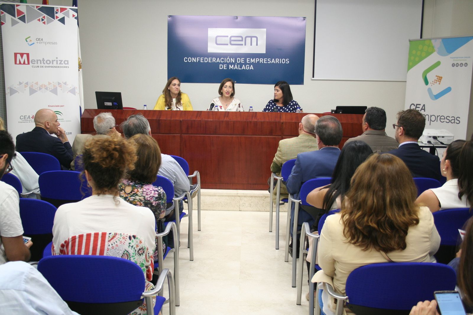Presentación del programa Mentoriza en la Confederación de Empresarios de Málaga.