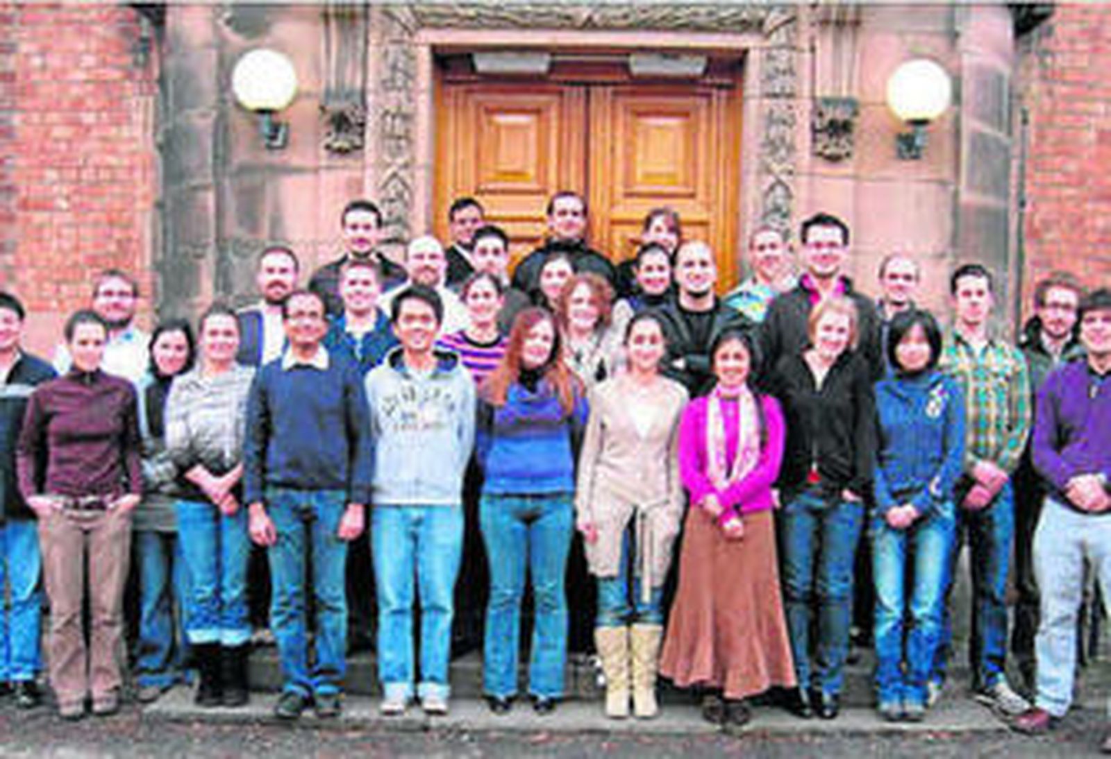 El grupo de investigadores de las universidades de Granada y Edimburgo.