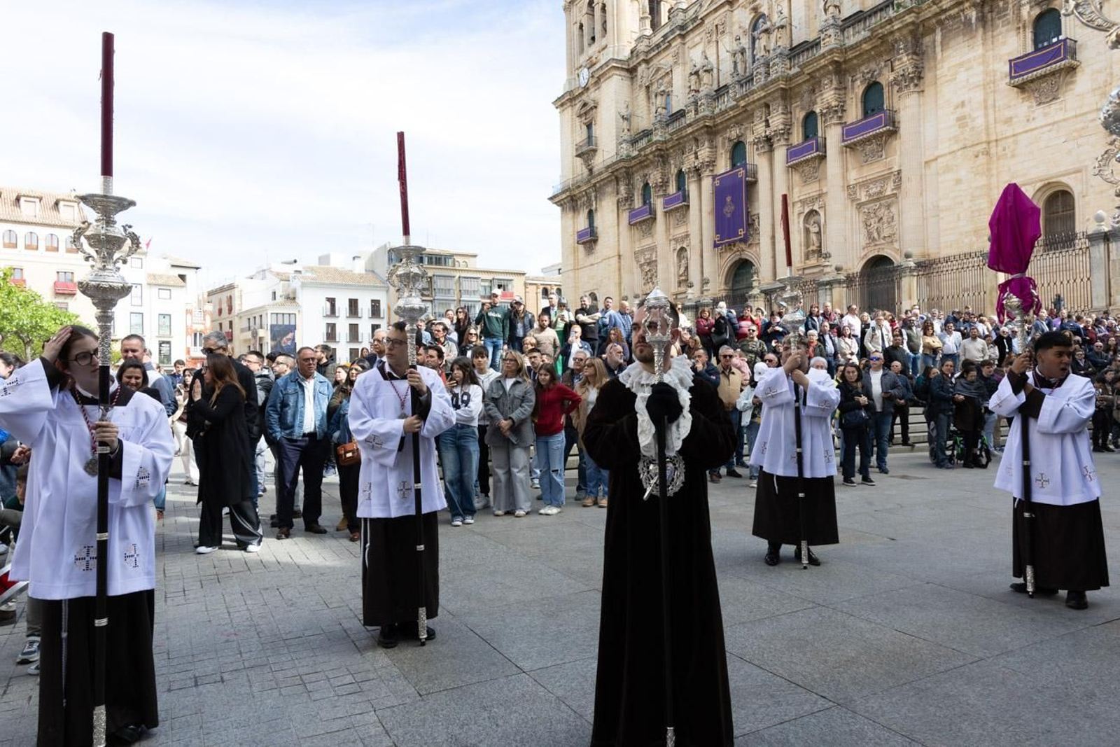 Los cofrades de Jaén acogen de buen agrado el gran estreno de esta Semana Santa.