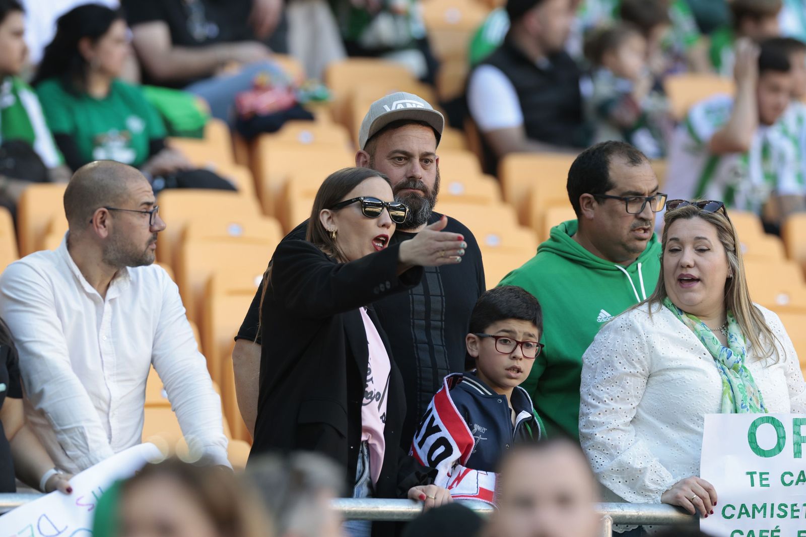 Búscate en las fotos del Betis - Rayo