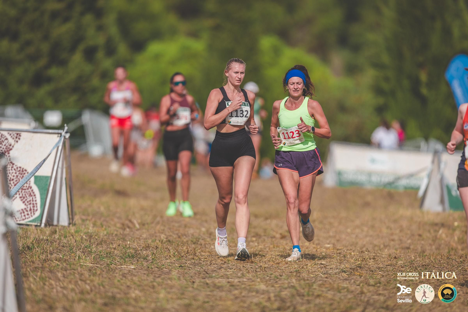 Búscate en las fotos del Cross de Itálica 2025 | 1