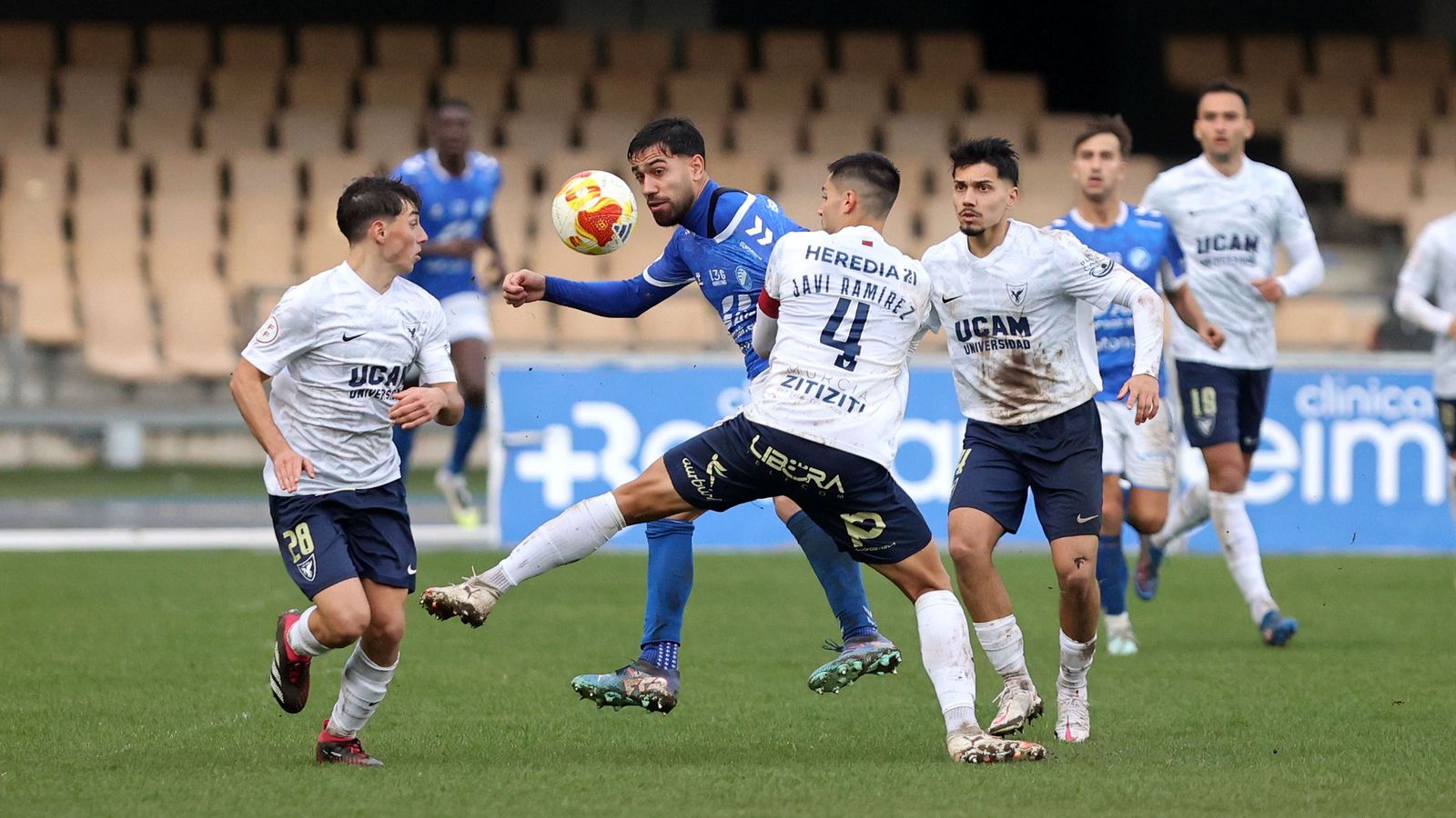Imágenes del Xerez DFC contra el UCAM Murcia CF en Chapín