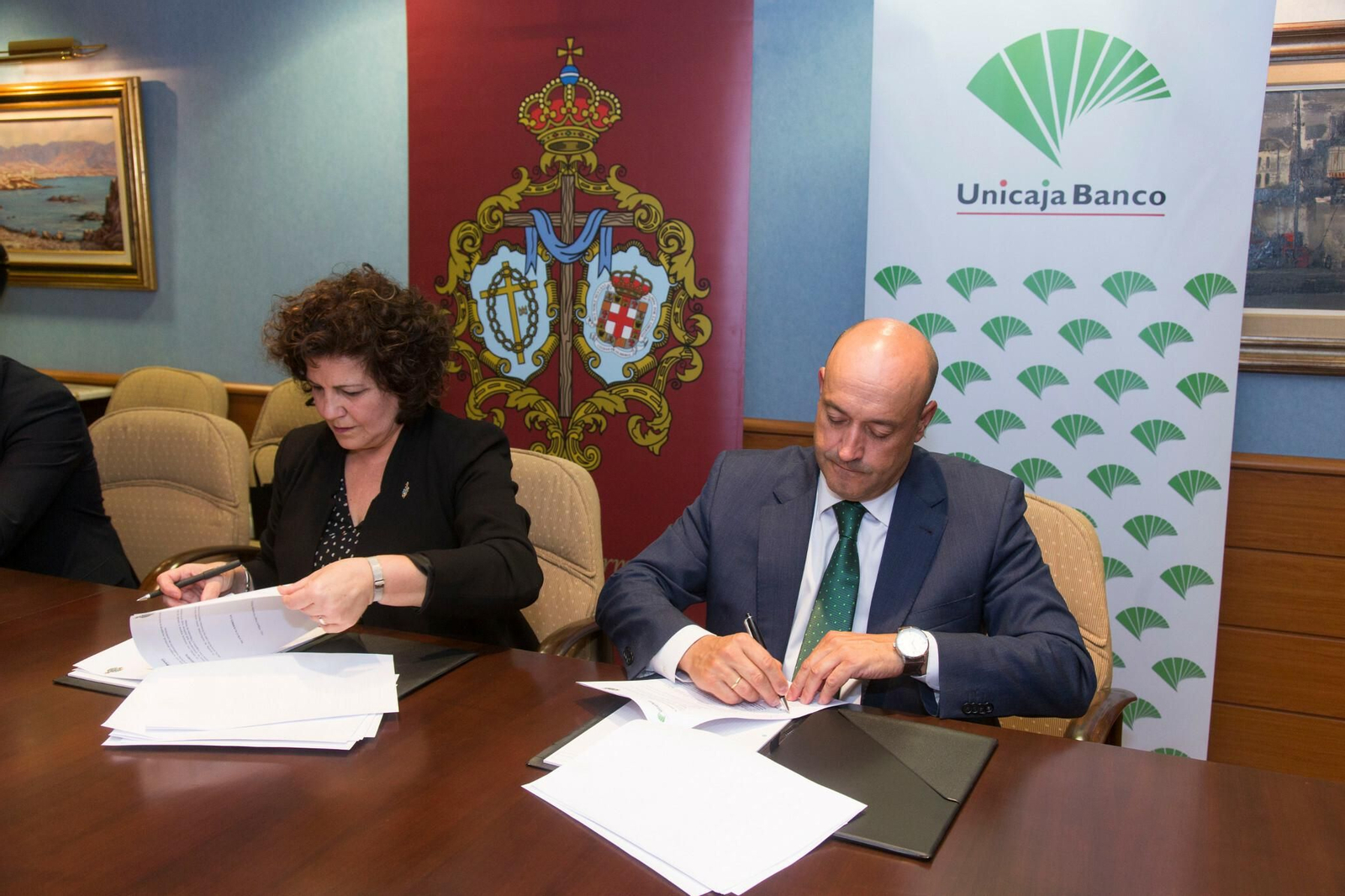 Firma del convenio entre ambas entidades.