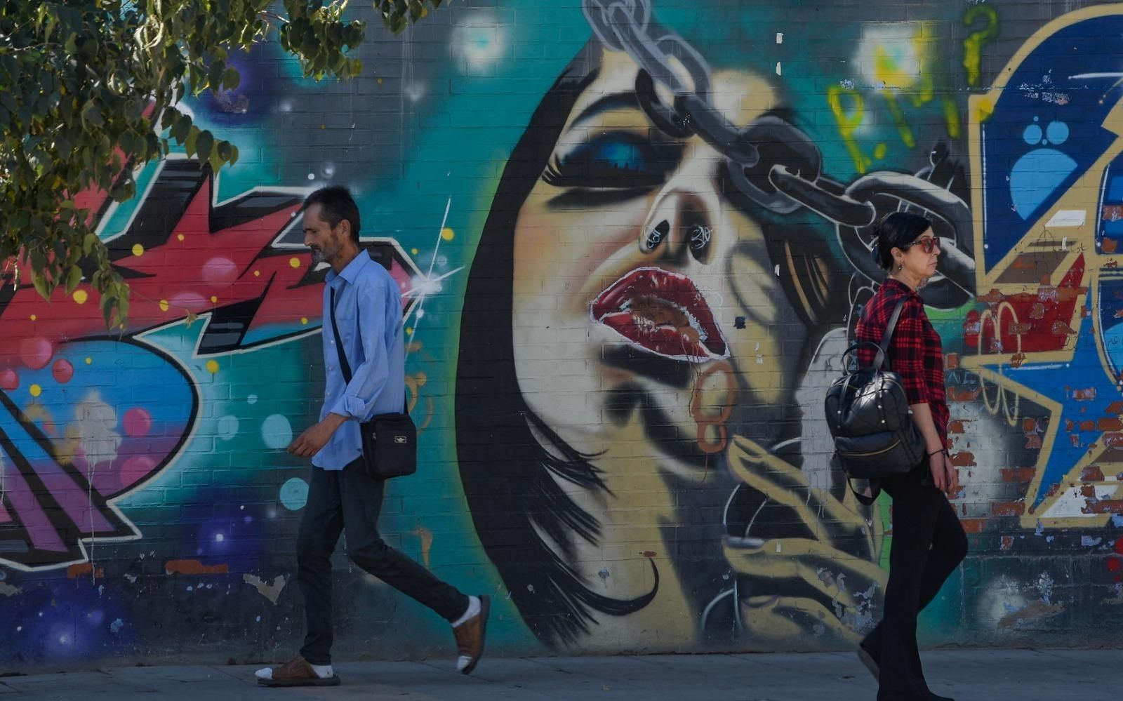 Mural en las calles de Tres Barrios.