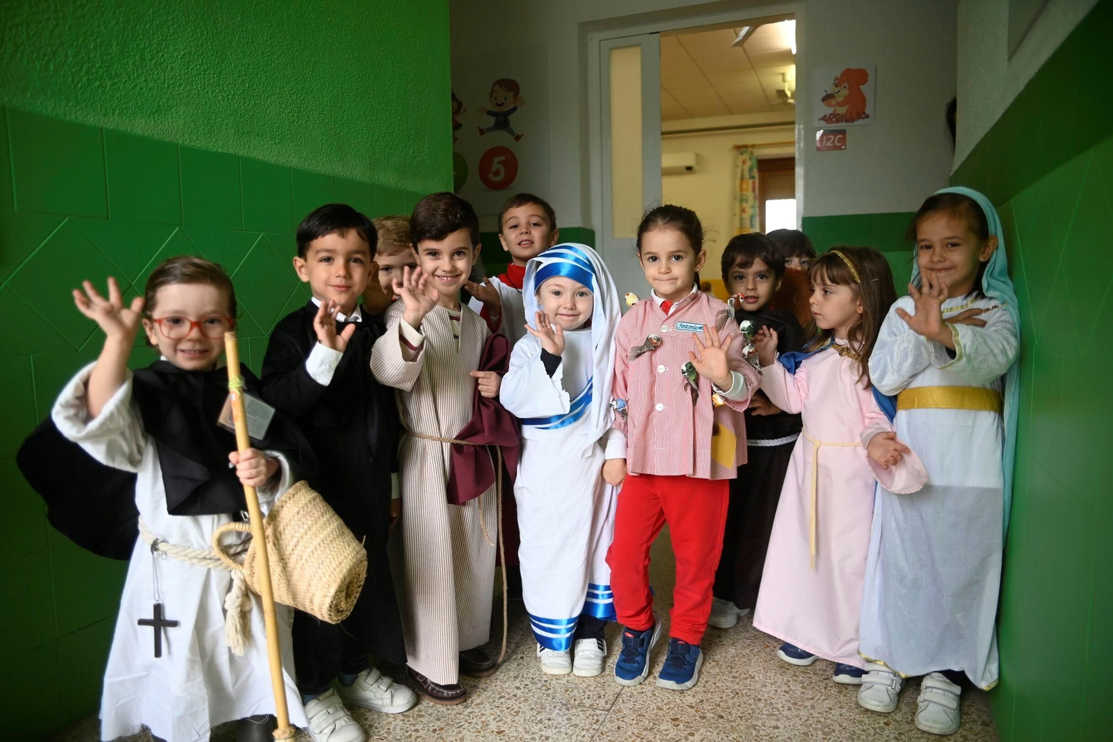 Las mejores imágenes de la celebración del Día de los Santos del colegio Salesianos