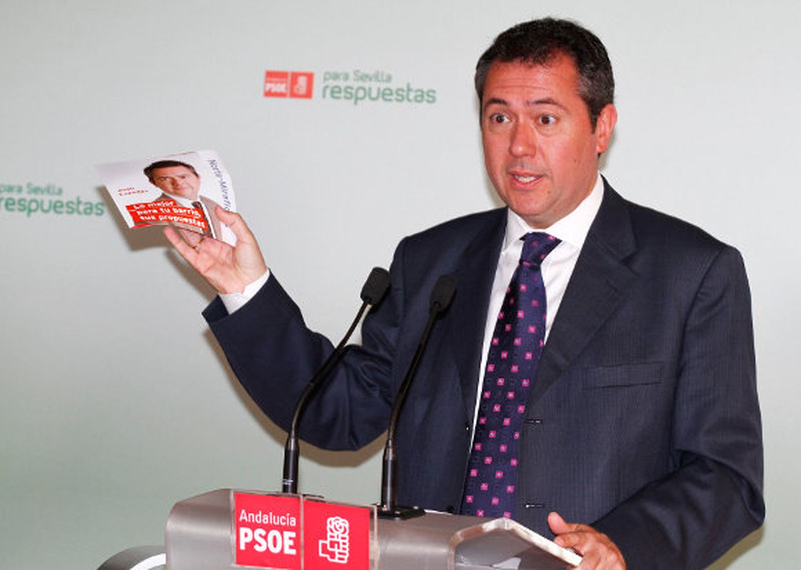 Espadas y Zoido iniciarán la campaña electoral arropados por Zapatero y Rajoy