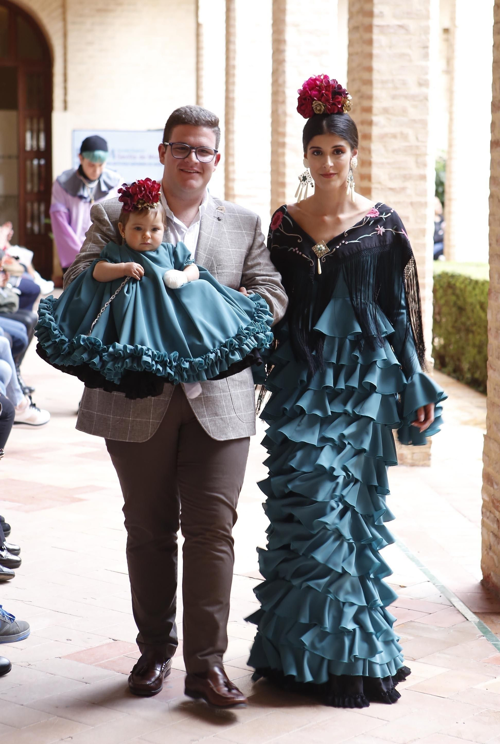 Pasarela Wappíssima 2019, fotos del sexto desfile colectivo de alumnos de ESSDM. José Luis Jiménez Galán junto a su diseño.