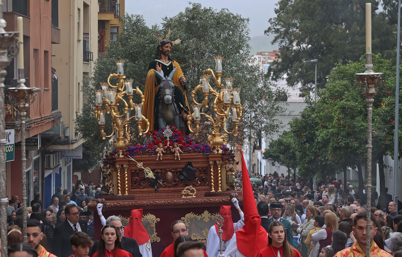 Fotos del Domingo de Ramos en Algeciras: La Borriquita y Oración en el Huerto