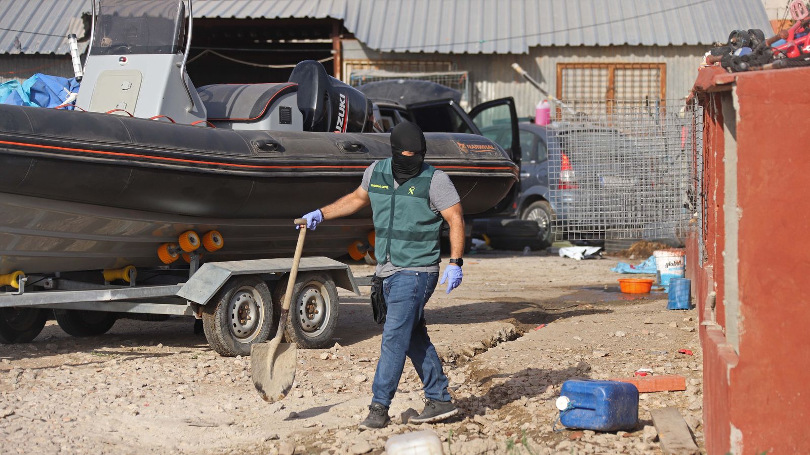Fotos de los registros de la Guardia Civil en El Cobre