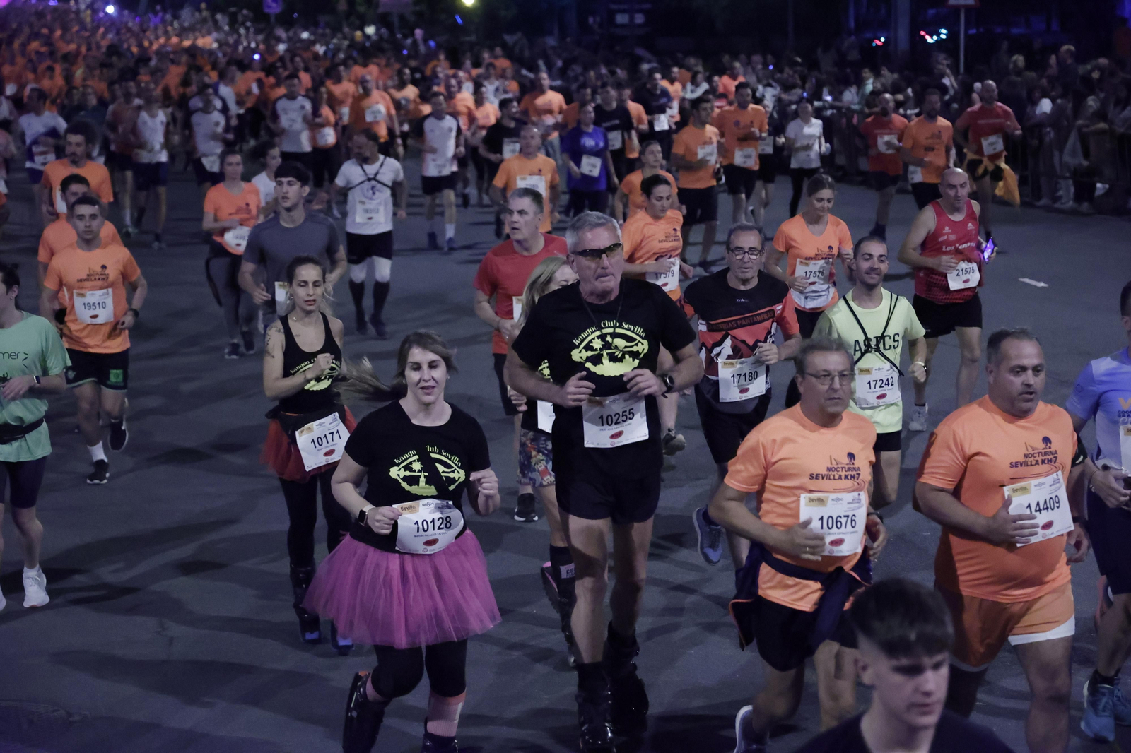 Búscate en la Carrera Nocturna de Sevilla (5)