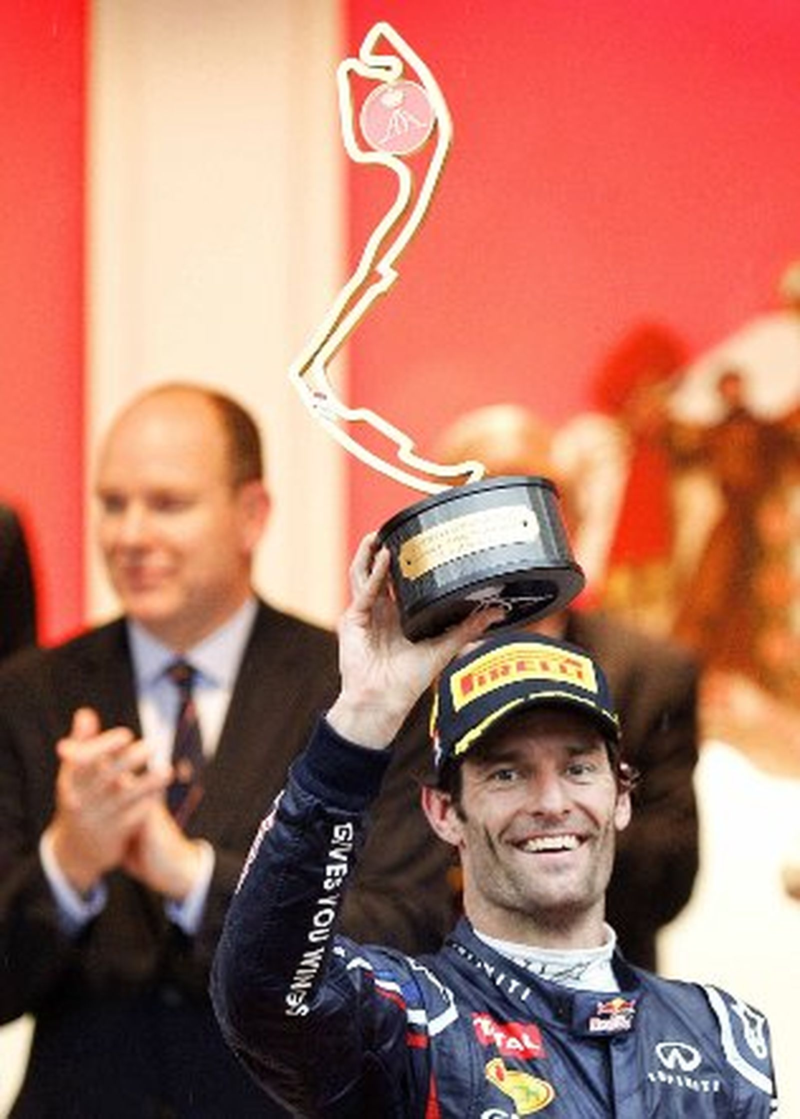 Webber gana la carrera y Alonso recupera el liderato