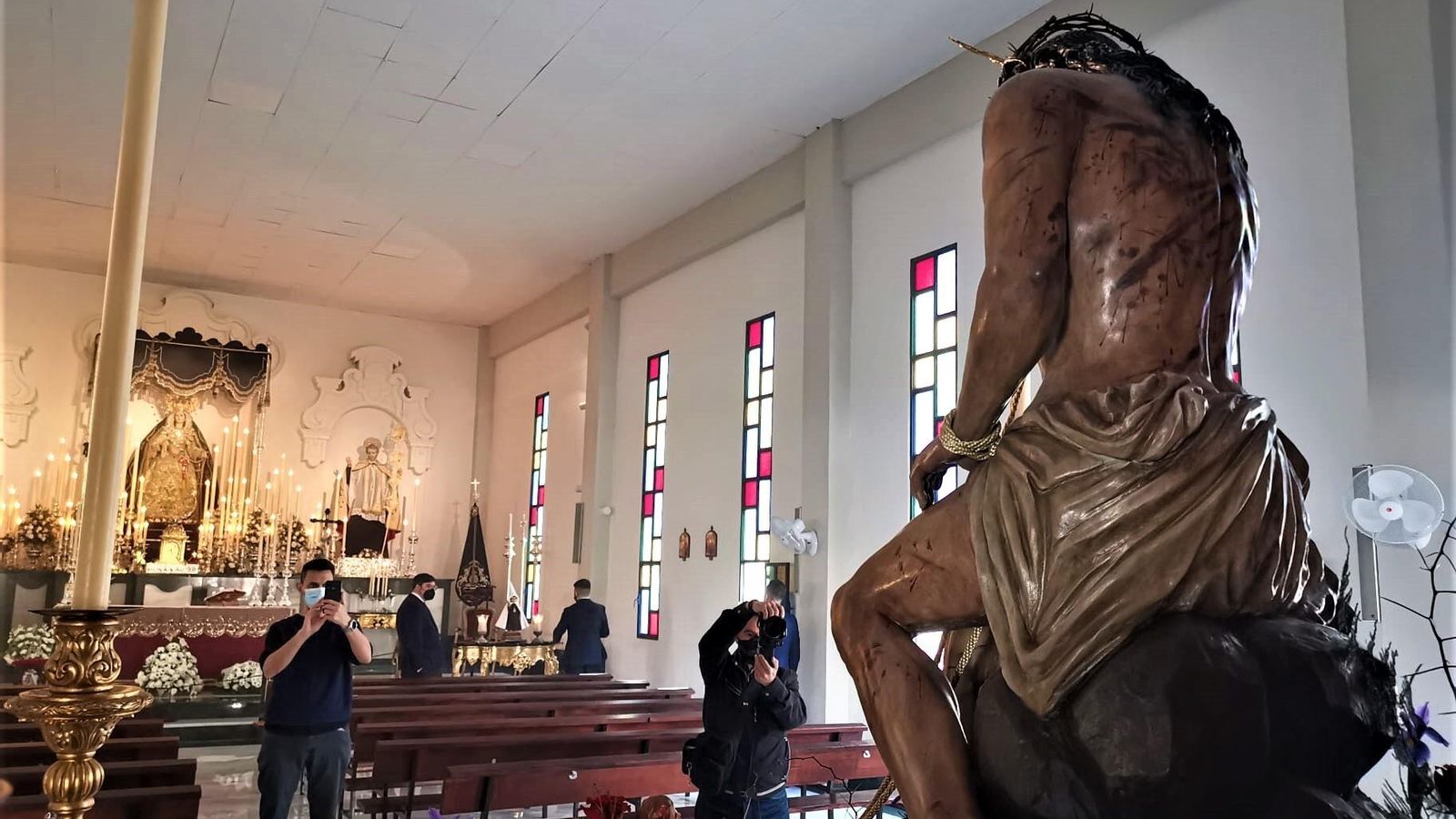Sagrados titulares de la hermandad de Humildad y Paciencia en la iglesia de San Vicente de Paúl.