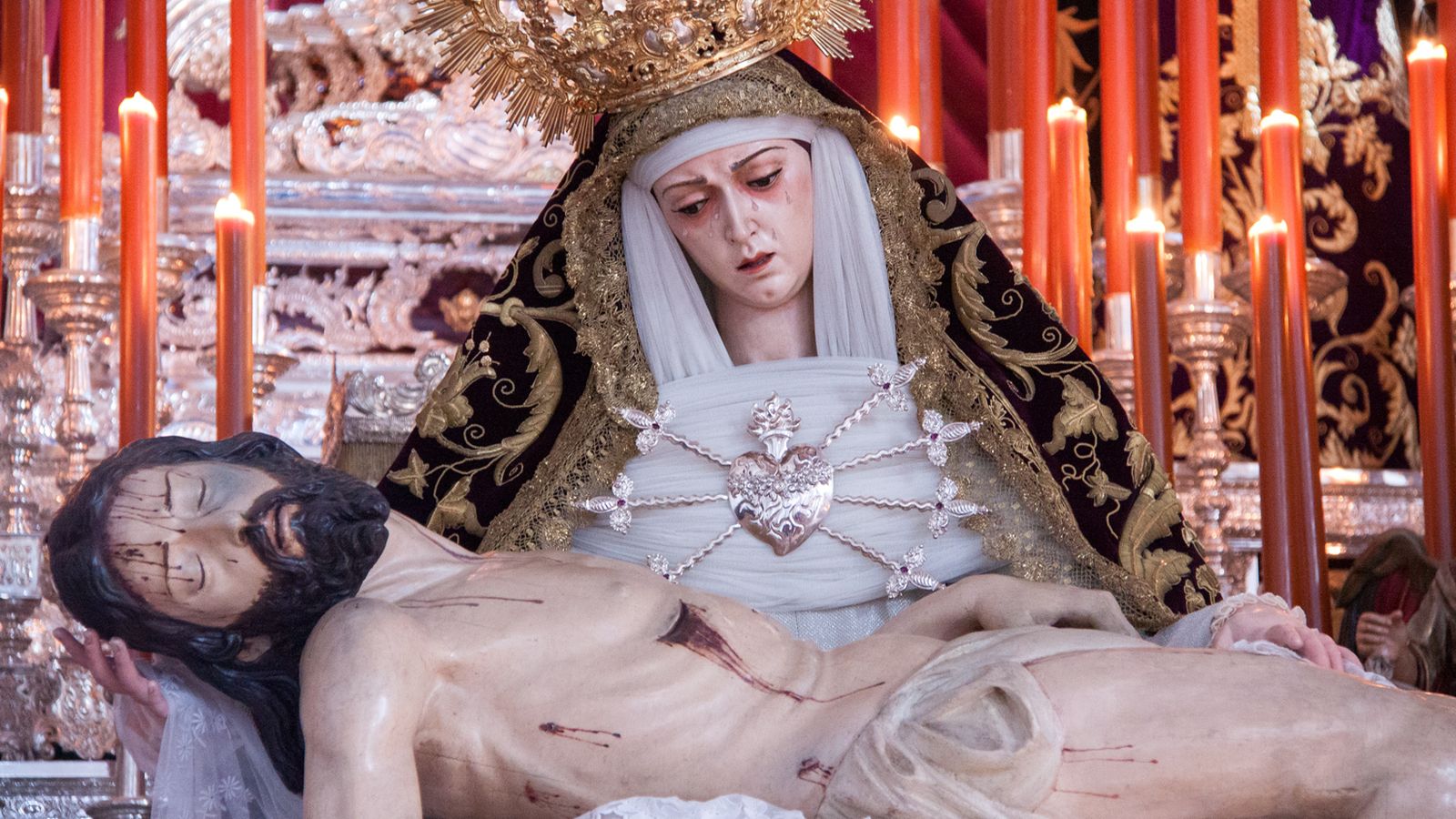 La Piedad de los Servitas expuesta en veneración