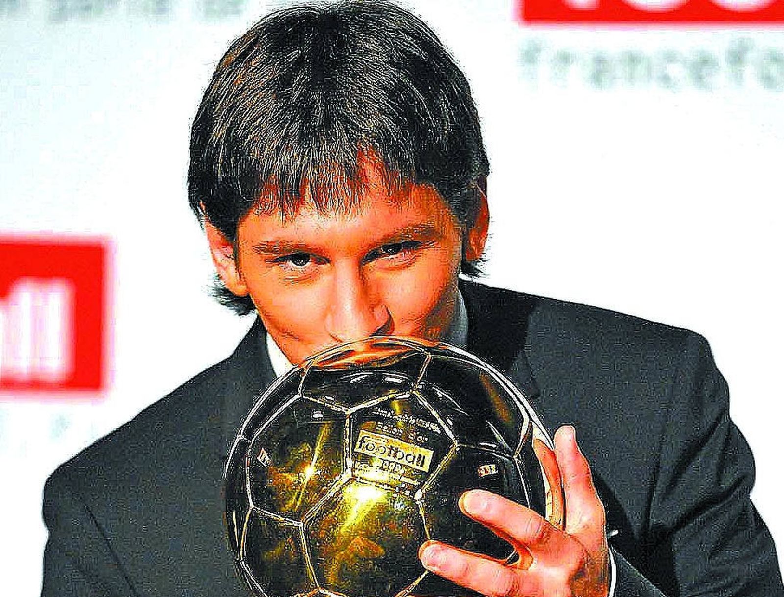 El libro 'Misterio Messi' indaga en los claroscuros del astro argentino