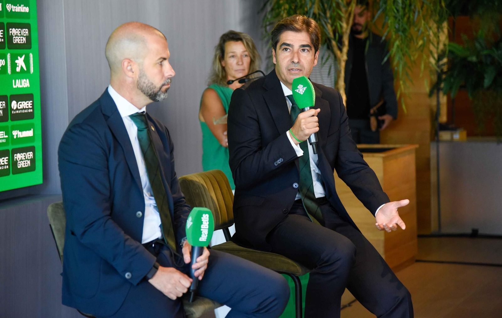 La presentación de Amrabat como jugador del Betis