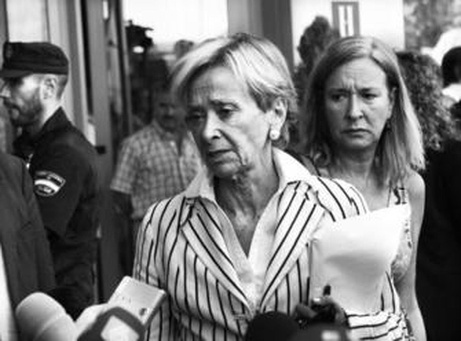 La vicepresidenta De la Vega tras reunirse con los familiares de las víctimas, ayer.