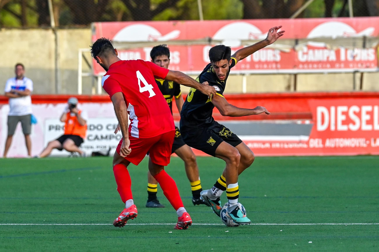 Imágenes del Racing Portuense-Atlético Sanluqueño del XLIX Trofeo Ciudad de El Puerto