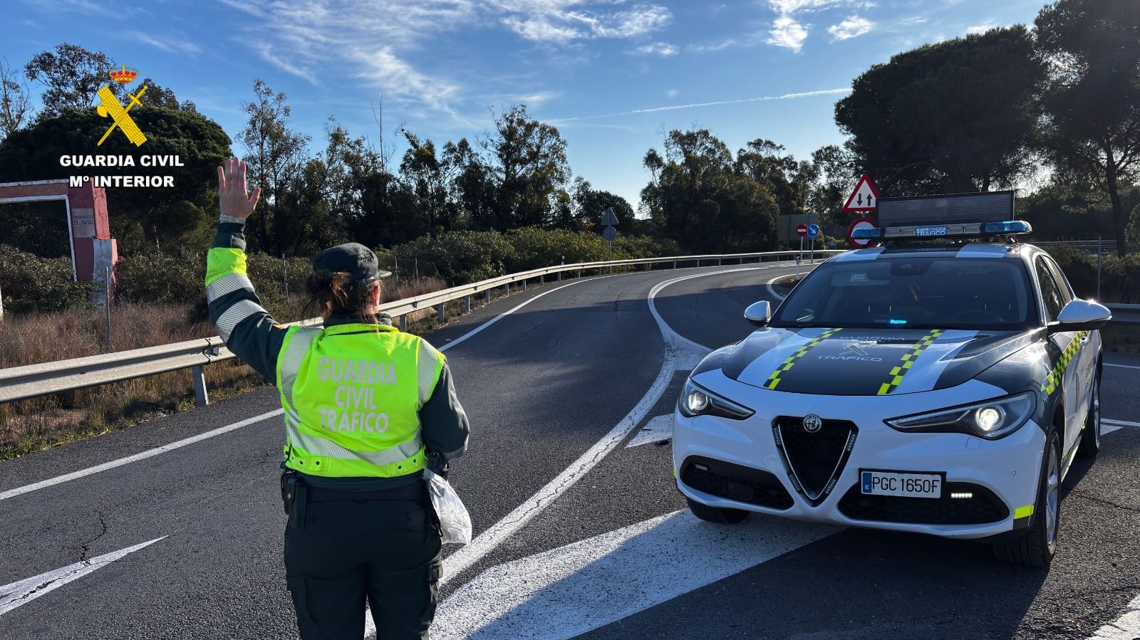 Investigado el conductor de un coche que circulaba con su vehículo al ...