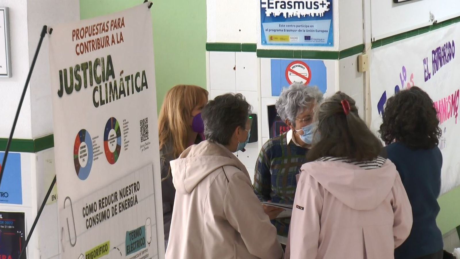 Presentación del material didáctico de la APDHA en el IES Antonio Muro