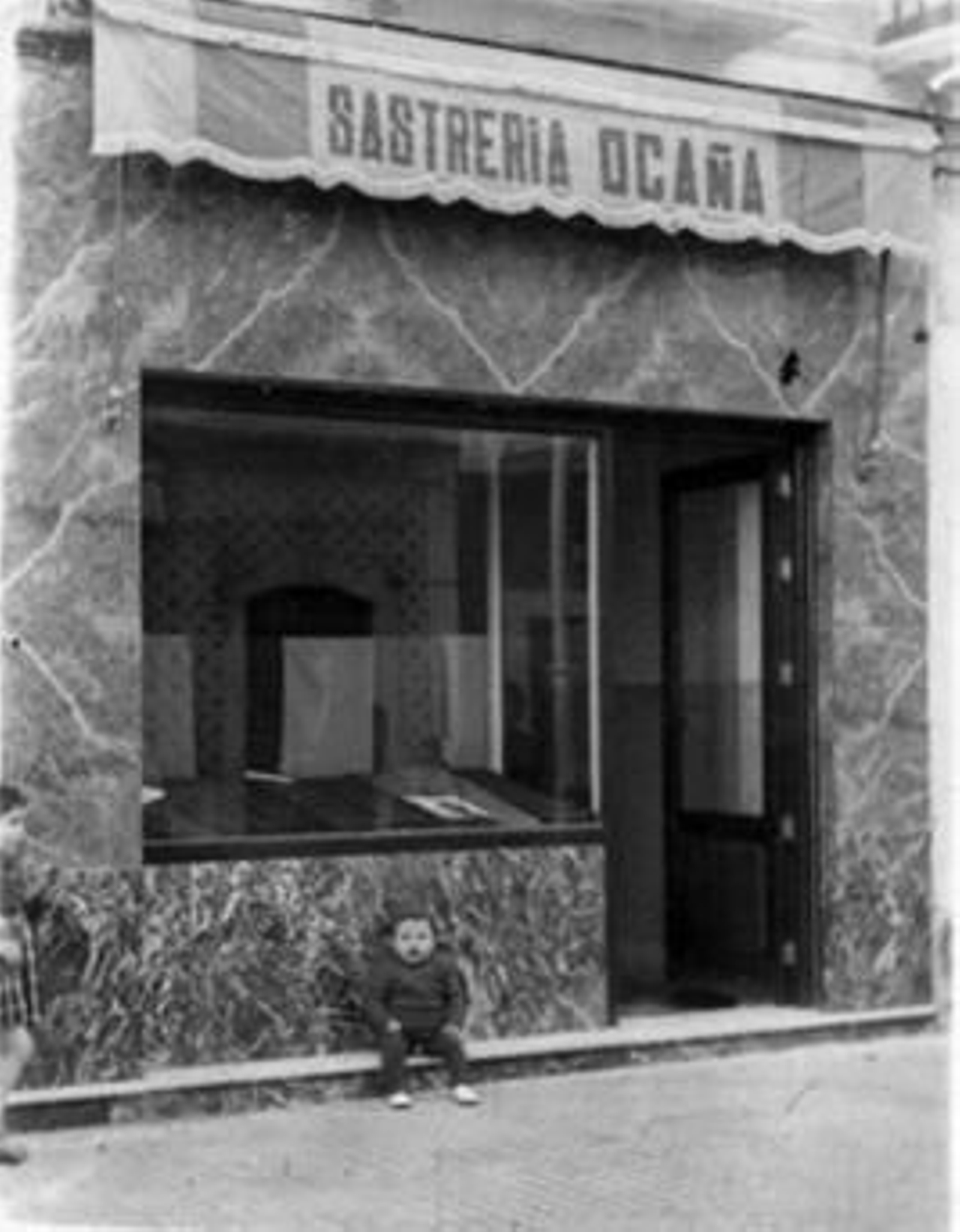 Sastrería de Ocaña, en el extremo de la calle Panadería o Castelar.