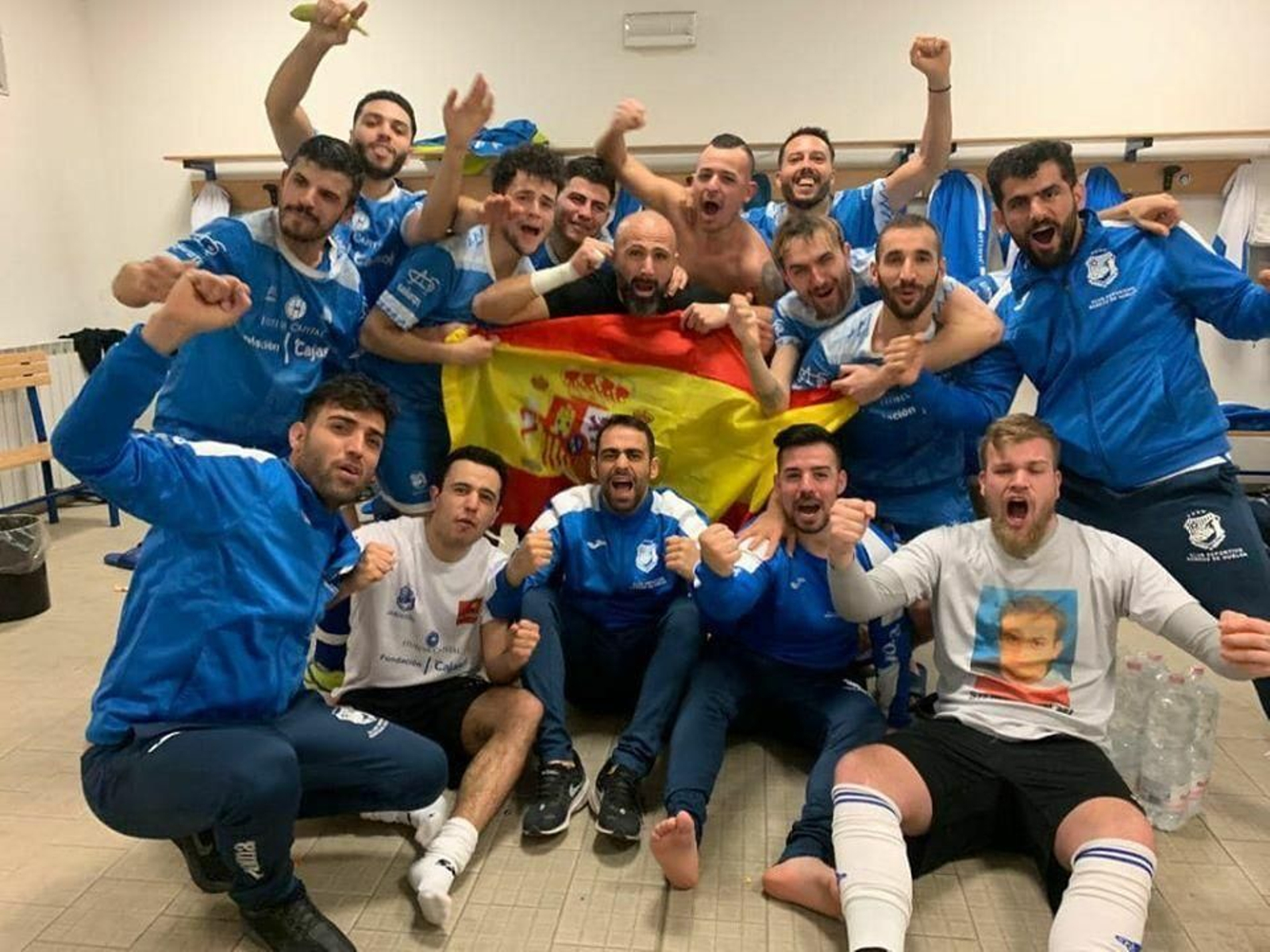 La plantilla del Sordos Huelva celebra una de las victorias en este Europeo.