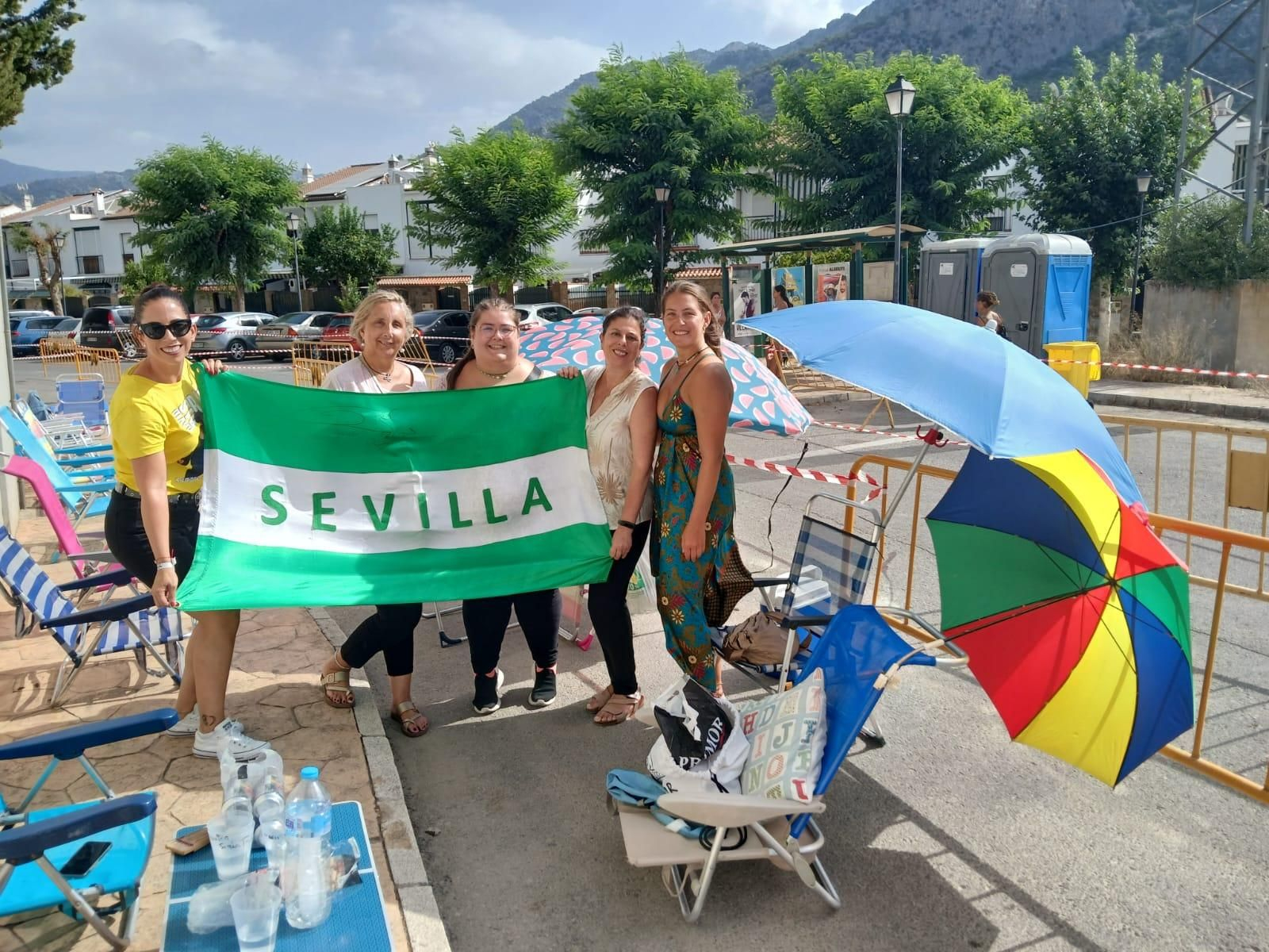 Búscate en el concierto solidario al que acudieron 10.000 personas en Ubrique