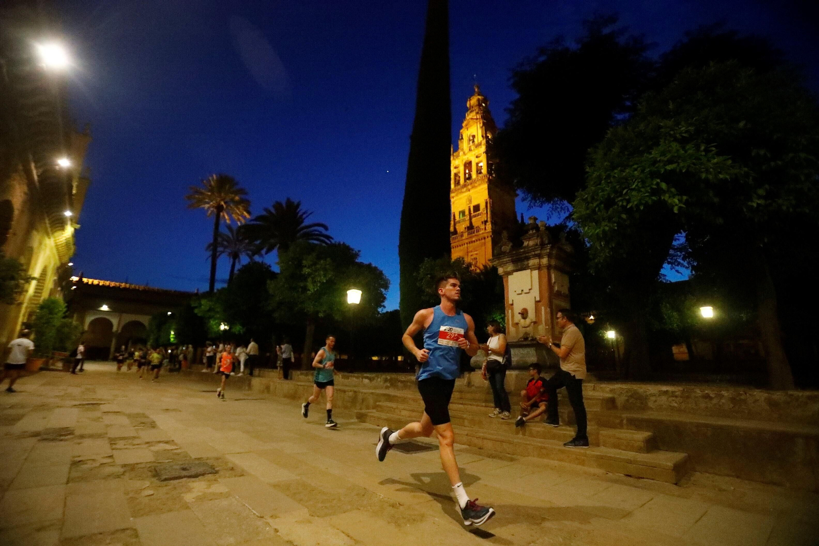 Las mejores fotos de la XX edición de la Nocturna Trotacalles en Córdoba