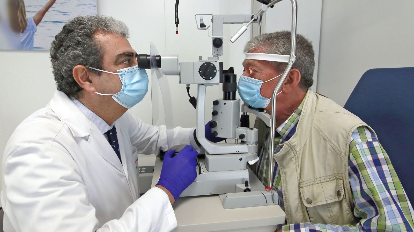 Doctor Ruiz Mesa de Oftalvist.