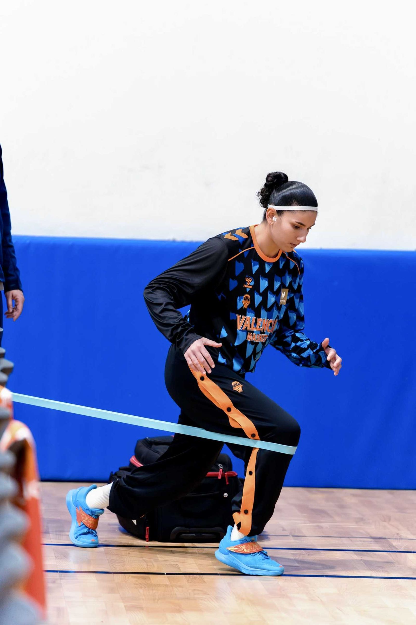 Apoteosis en Estepona; cae el campeón Valencia (67-66)