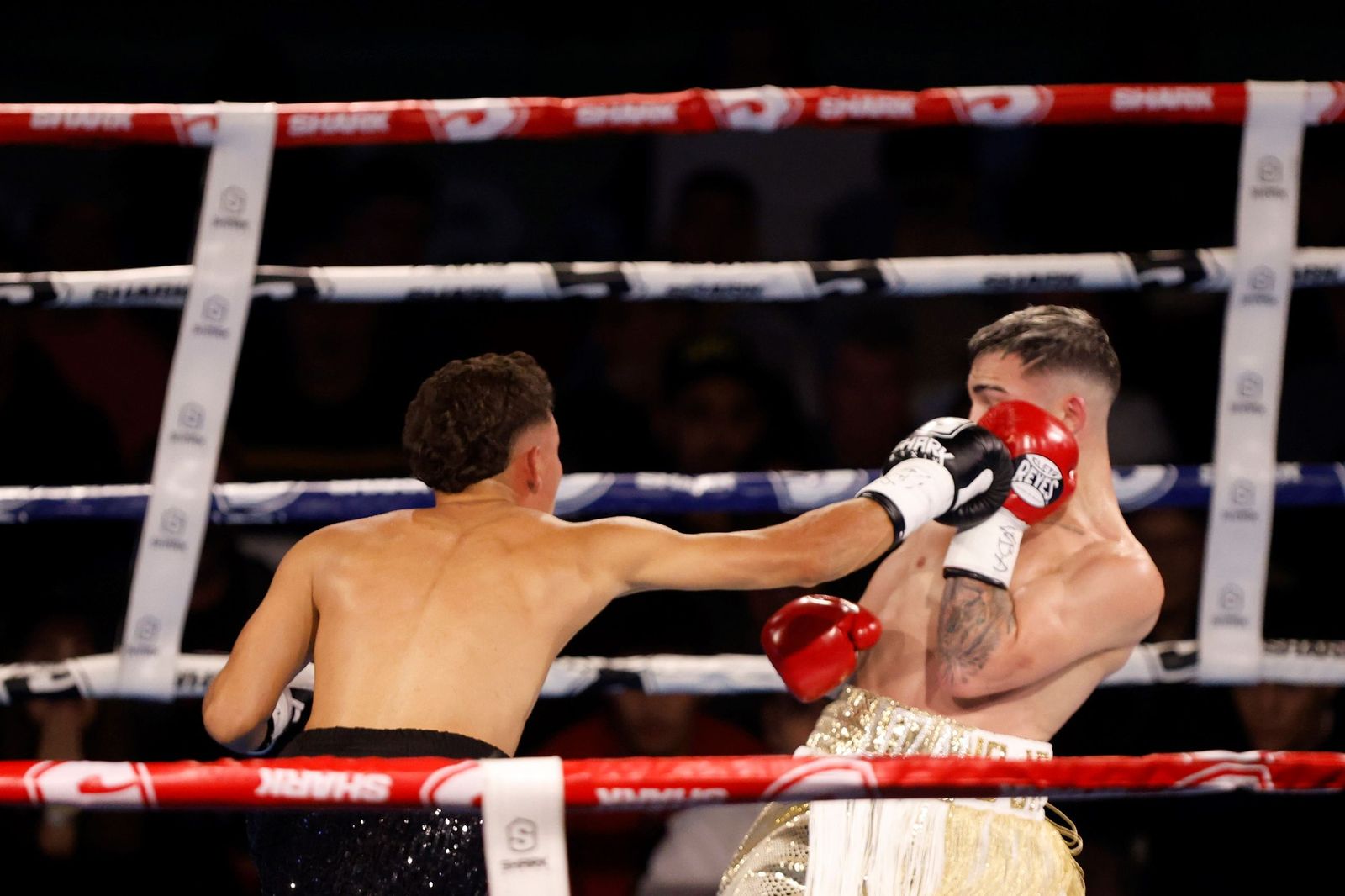 Las mejores fotos del debut profesional de Rafa Lozano Jr. ante Kervin Romero