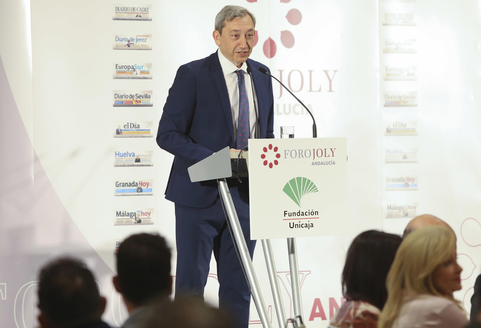 Las imágenes del Foro Joly con Elías Bendodo