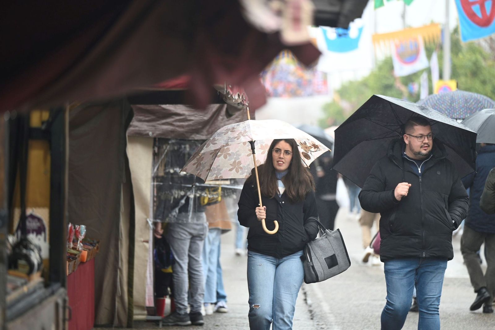 La lluvia desluce el último día del Mercado Andalusí
