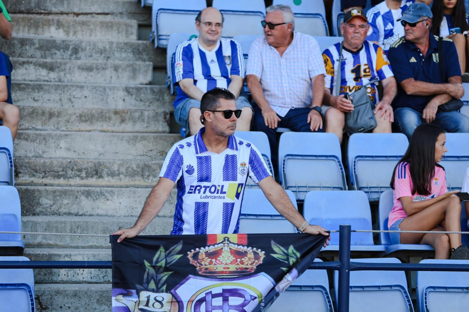 Búscate en las gradas del Nuevo Colombino durante el Recre-Puente Genil