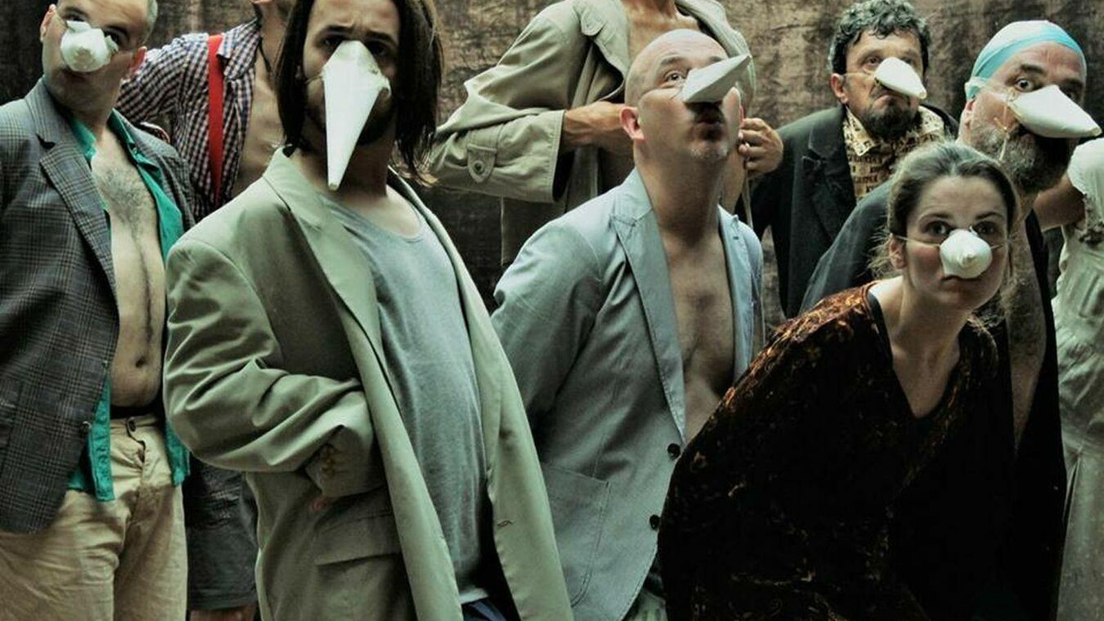 La compañía Teatro del Velador representa 'La aves'.