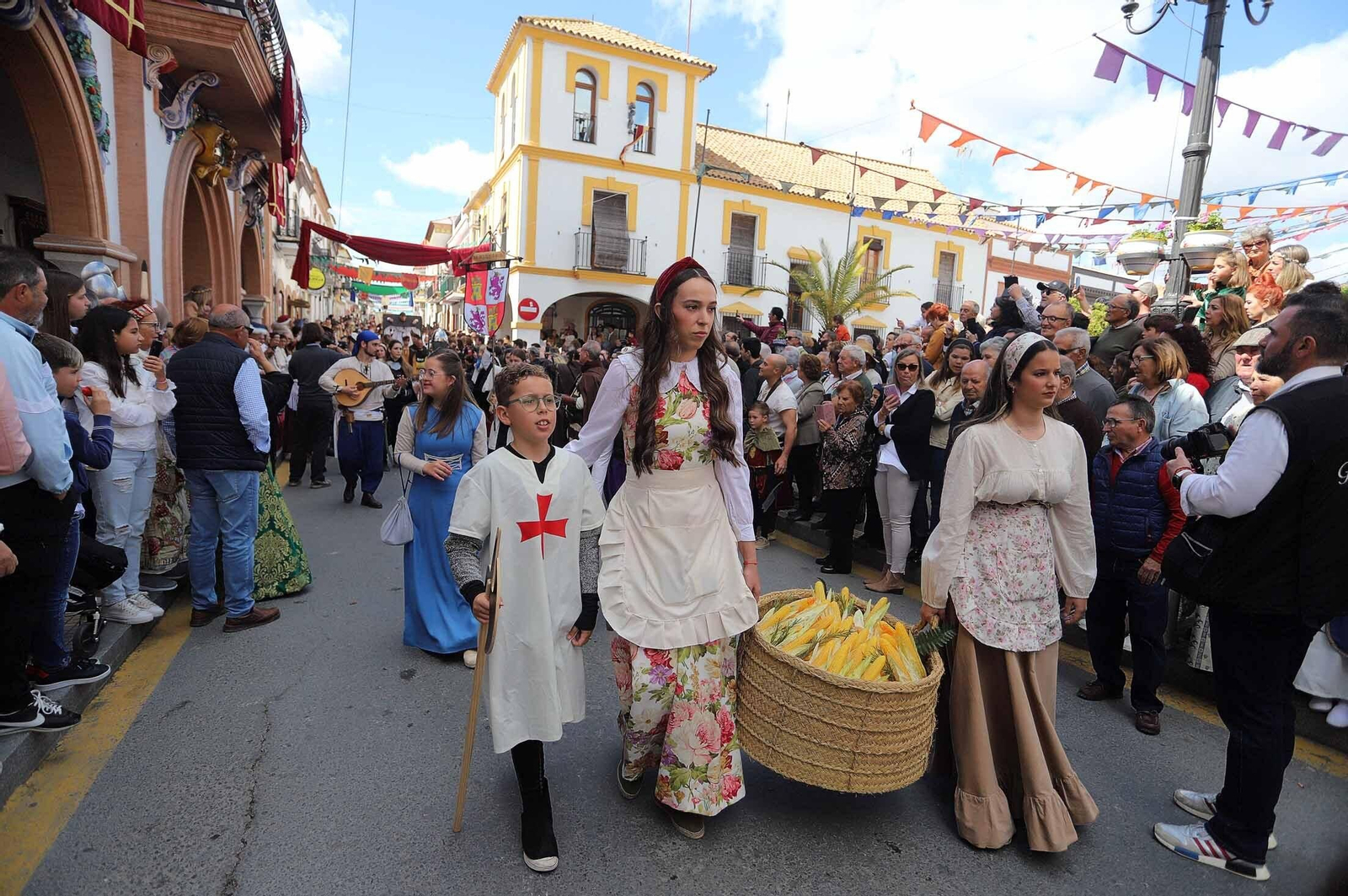 Imágenes del gran ambiente en la Feria Medieval de Palos de la Frontera, Huelva