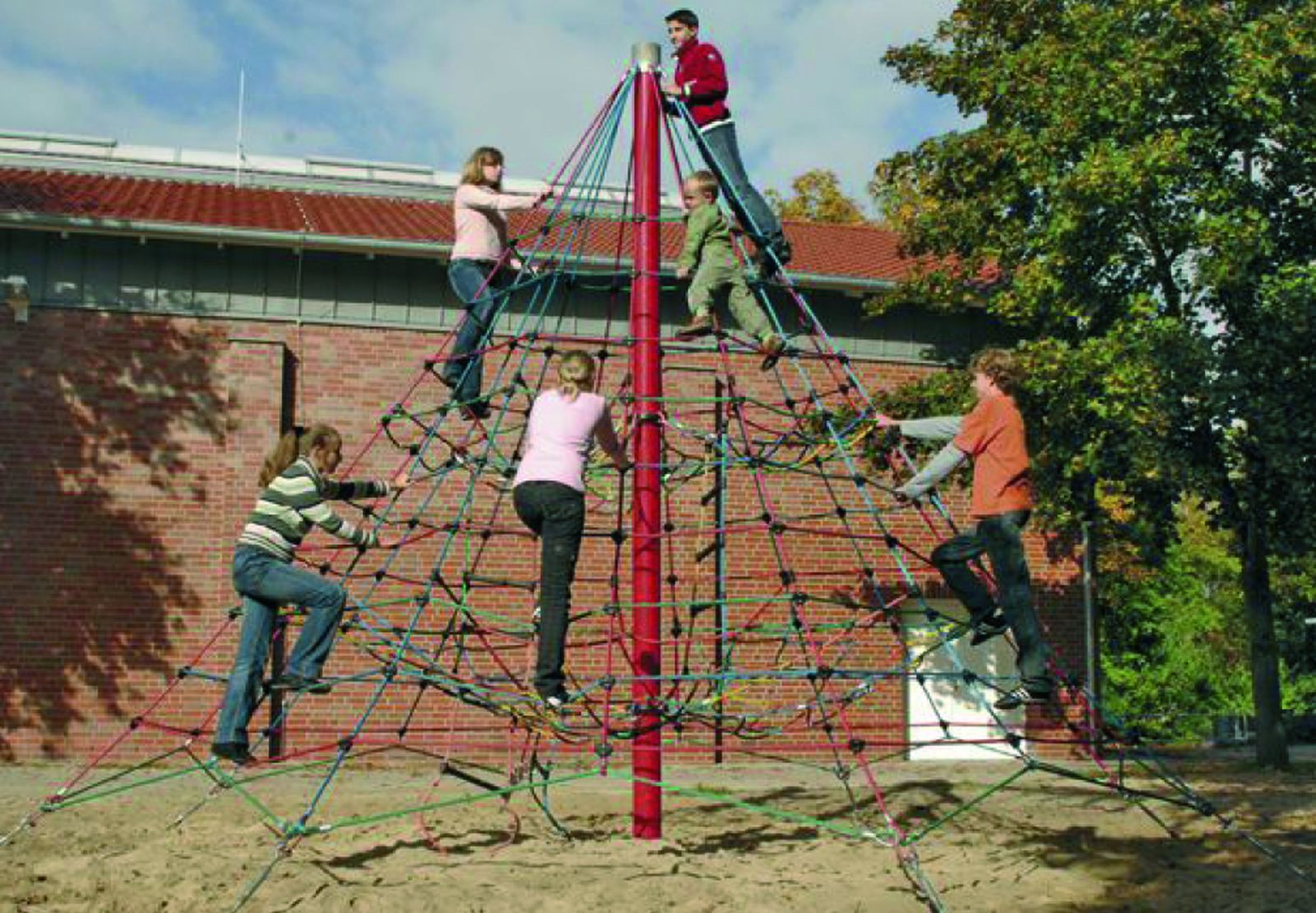 Parque infantil en la Plaza de los Marineros