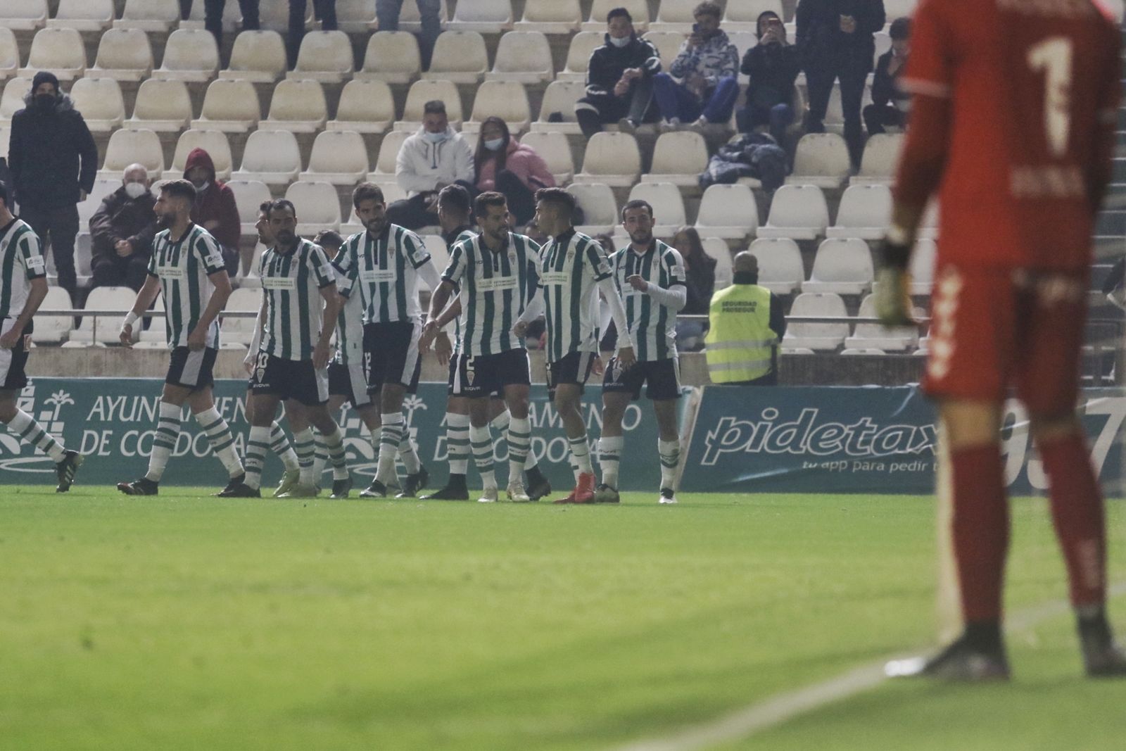 La victoria del Córdoba CF ante el Ebro, en imágenes