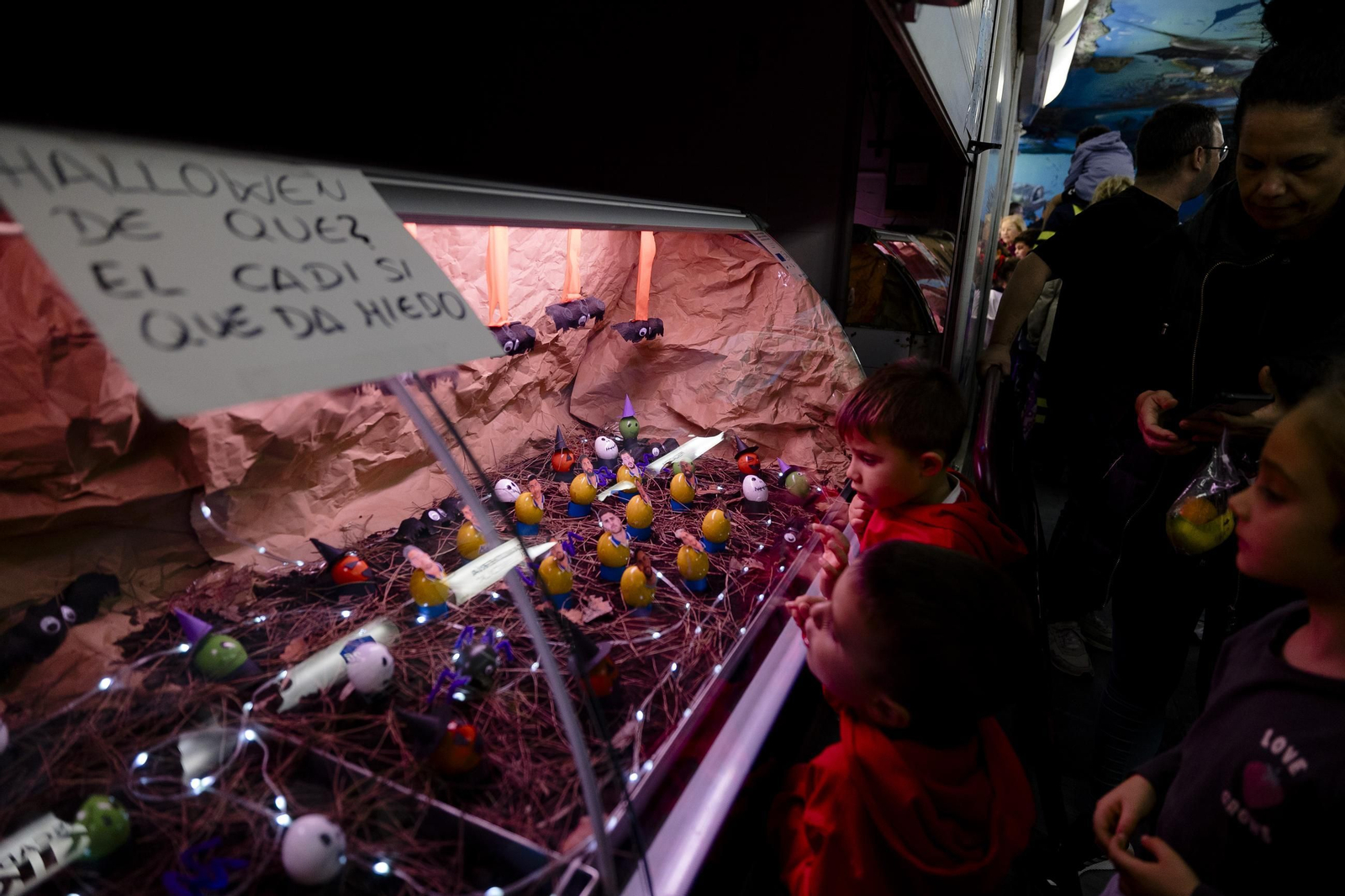 Imágenes de la celebración de los Tosantos en los mercados de Cádiz Imágenes de la celebración de los Tosantos en los mercados de Cádiz