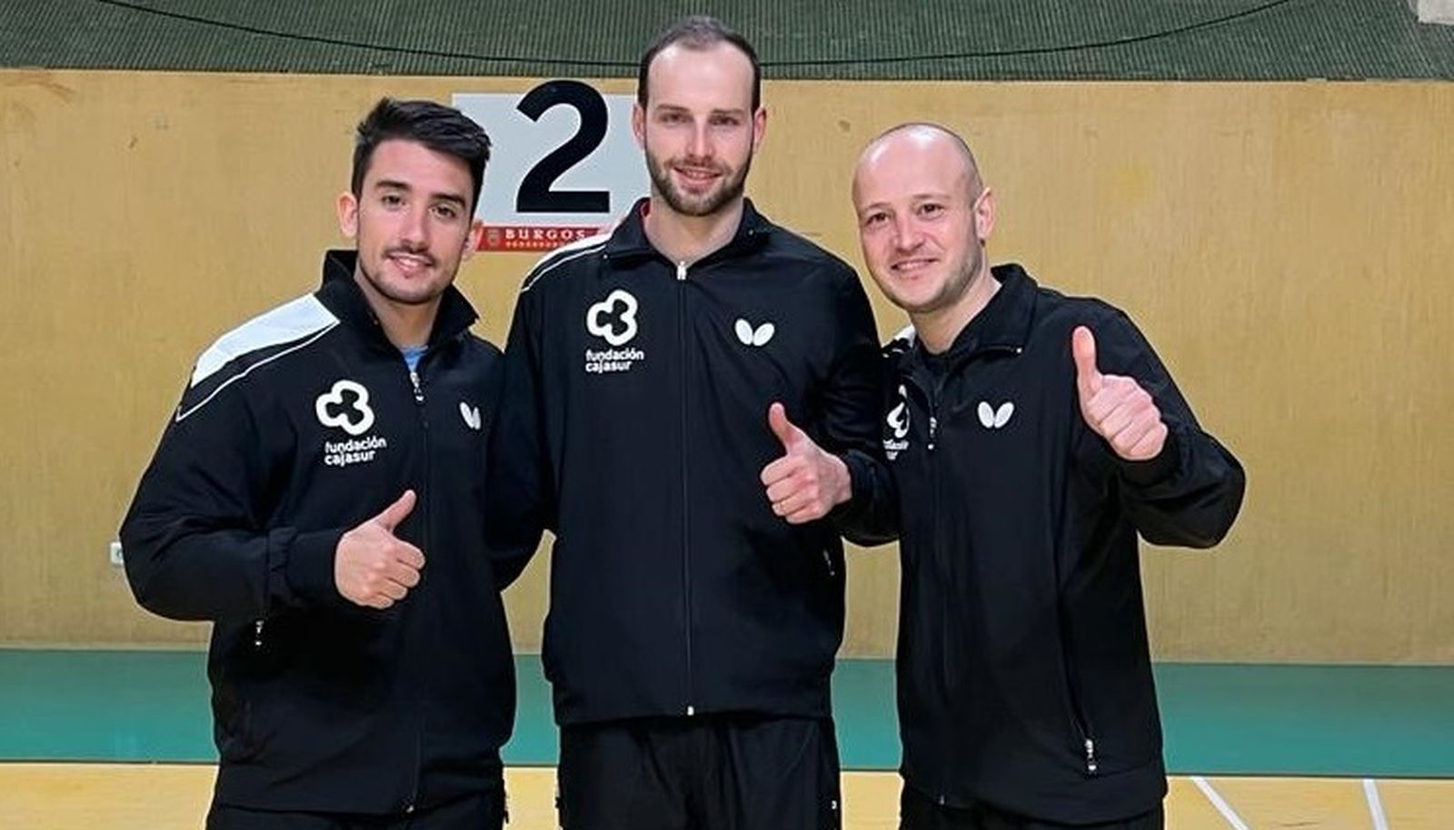 Caballero, Carvalho y Machado posan tras la victoria en Burgos.