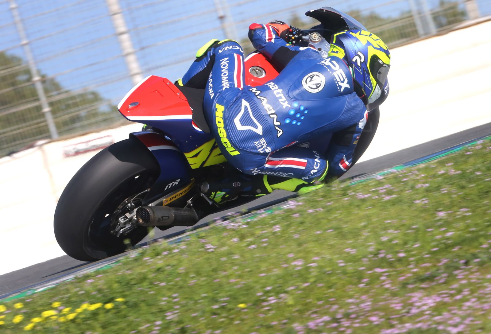 Segundo día de entrenamientos de Moto2 y Moto3 en el Circuito de Jerez